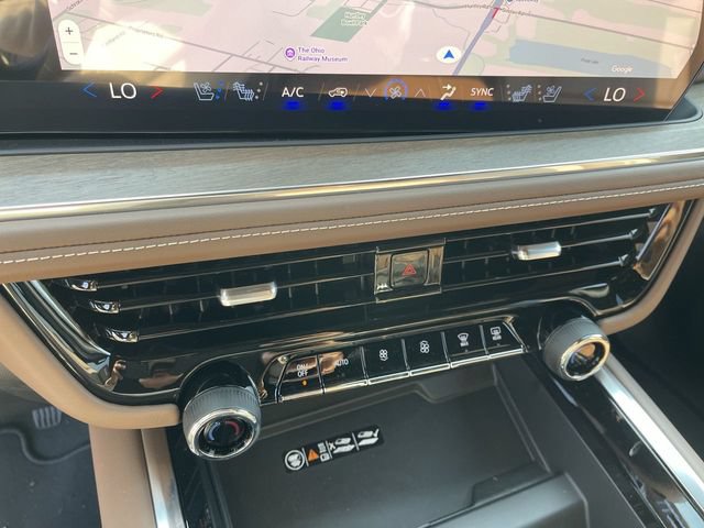 New 2026 Chevrolet Tahoe High Country AWD/4WD image 19