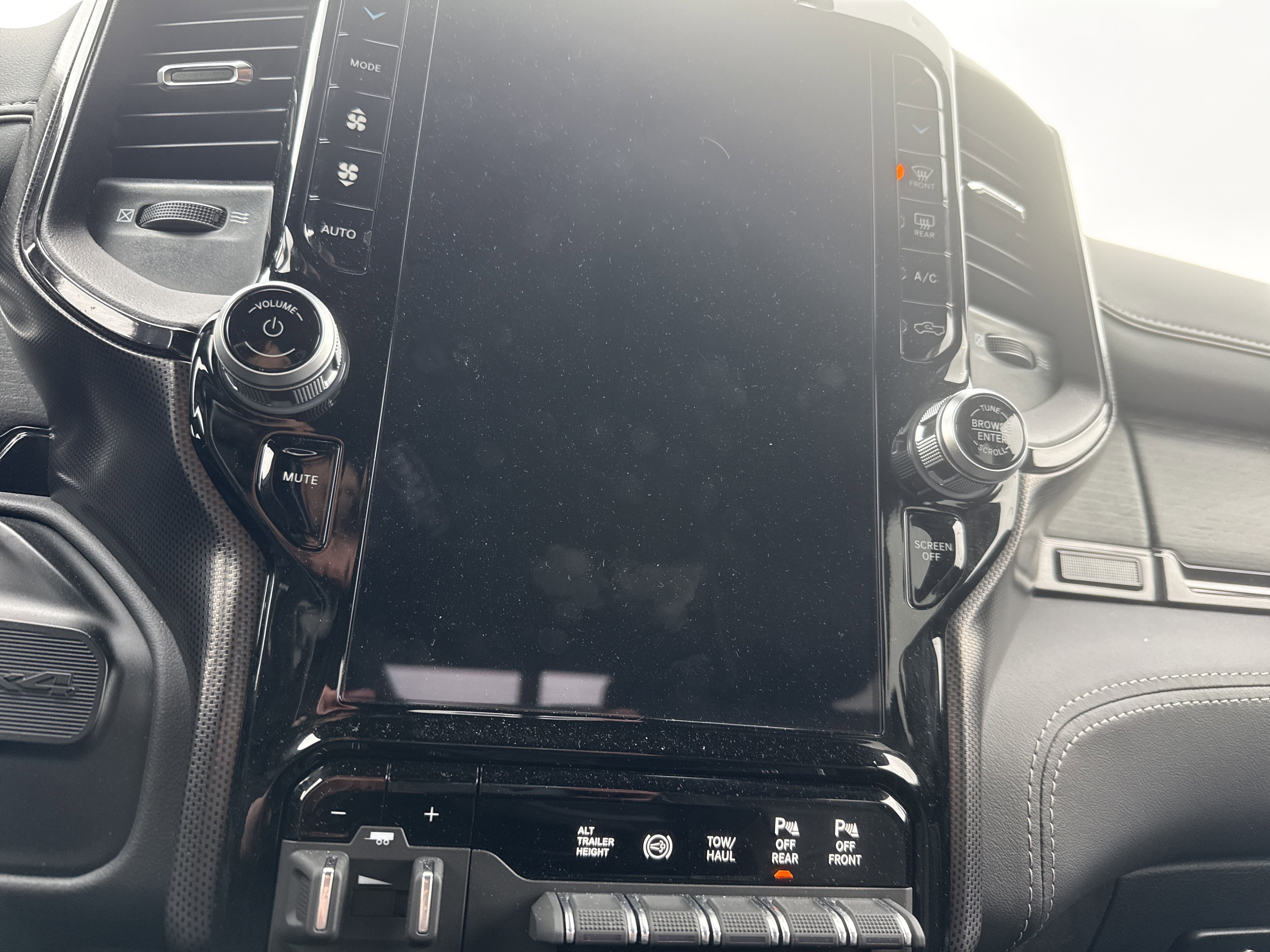 Used 2023 RAM 2500 Limited image 24