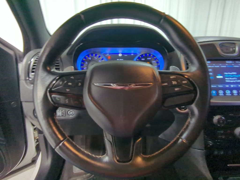 Used 2017 Chrysler 300 S AWD/4WD image 28