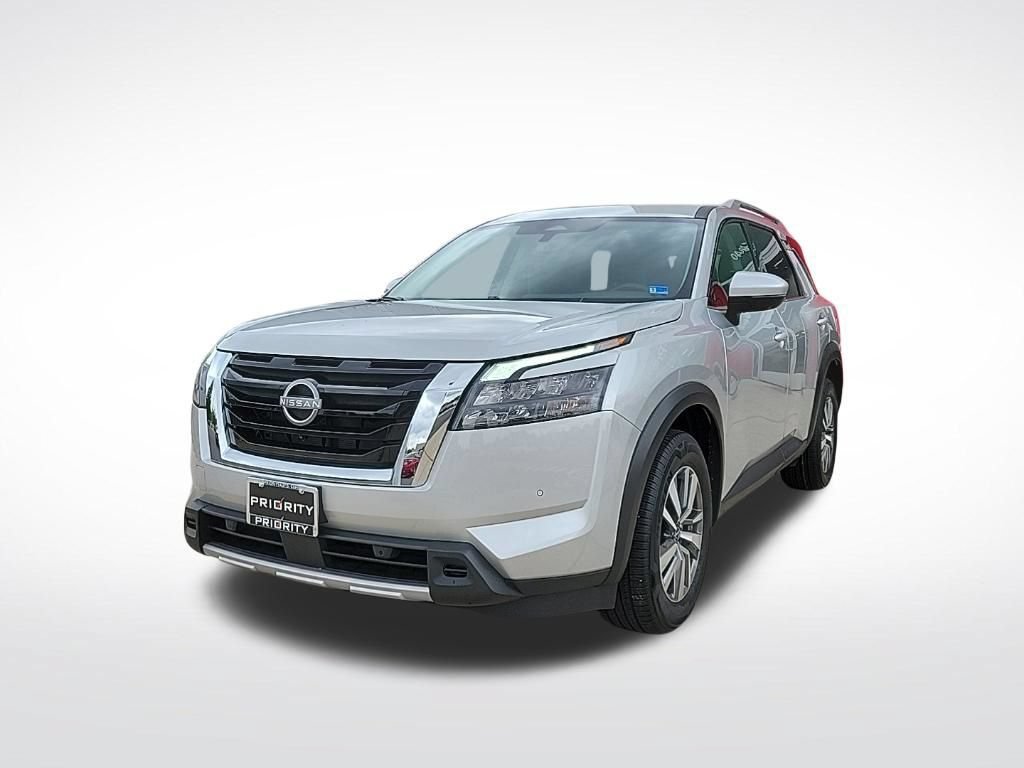 Used 2025 Nissan Pathfinder SL AWD/4WD 360° Tour