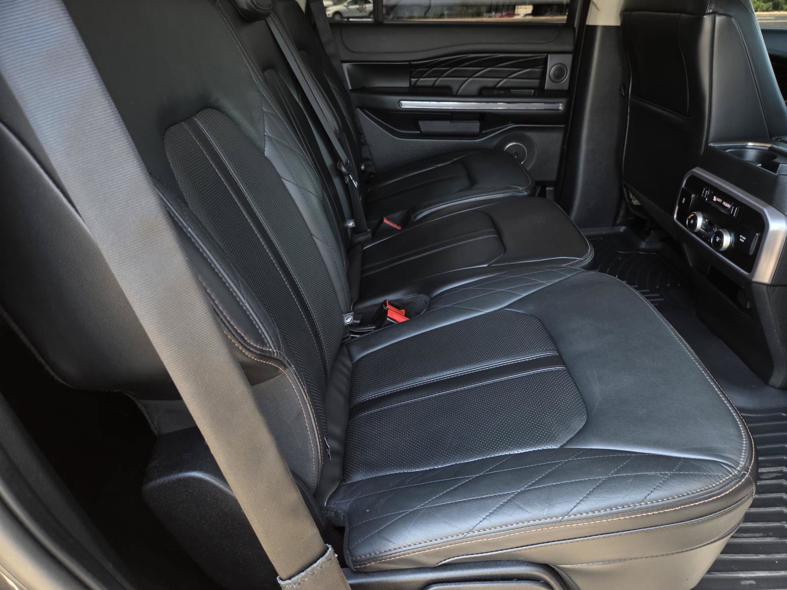 Used 2020 Ford Expedition Platinum AWD/4WD image 25