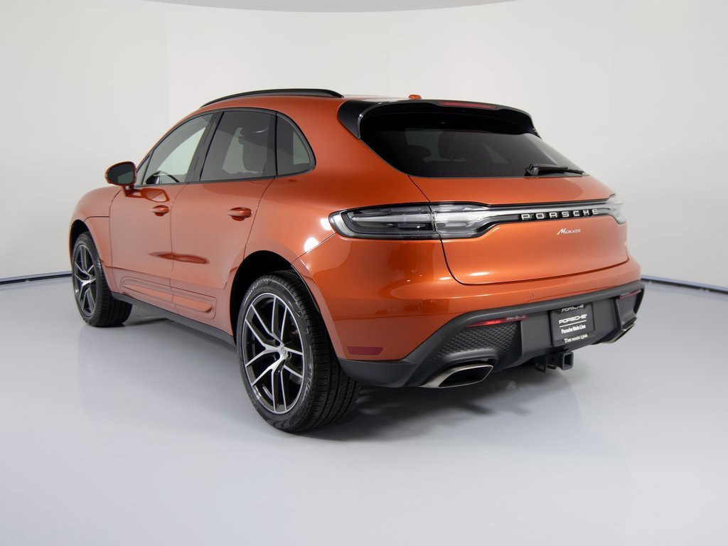 Certified 2025 Porsche Macan image 6