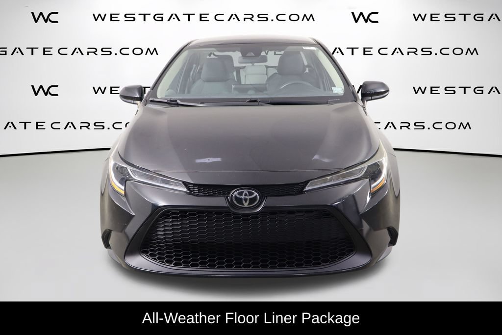Used 2020 Toyota Corolla LE FWD image 2