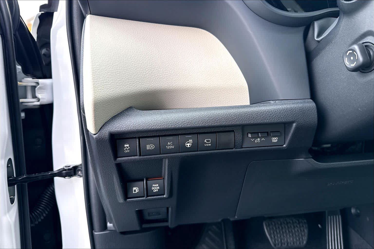 New 2026 Toyota Sienna Platinum AWD/4WD image 19