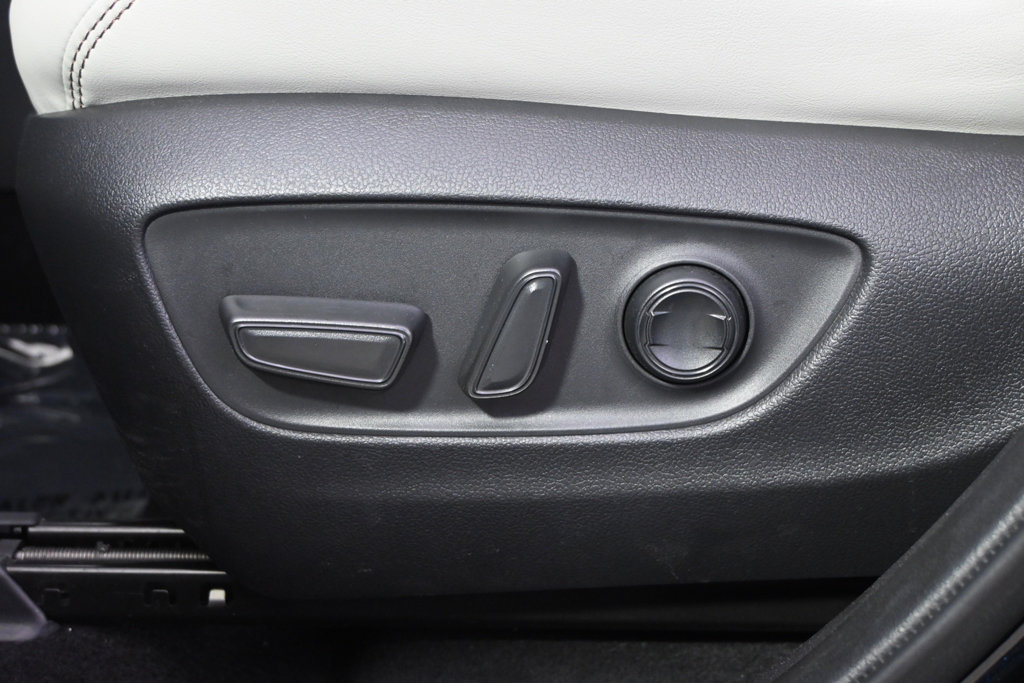 Used 2023 Toyota RAV4 XLE Premium AWD/4WD image 14