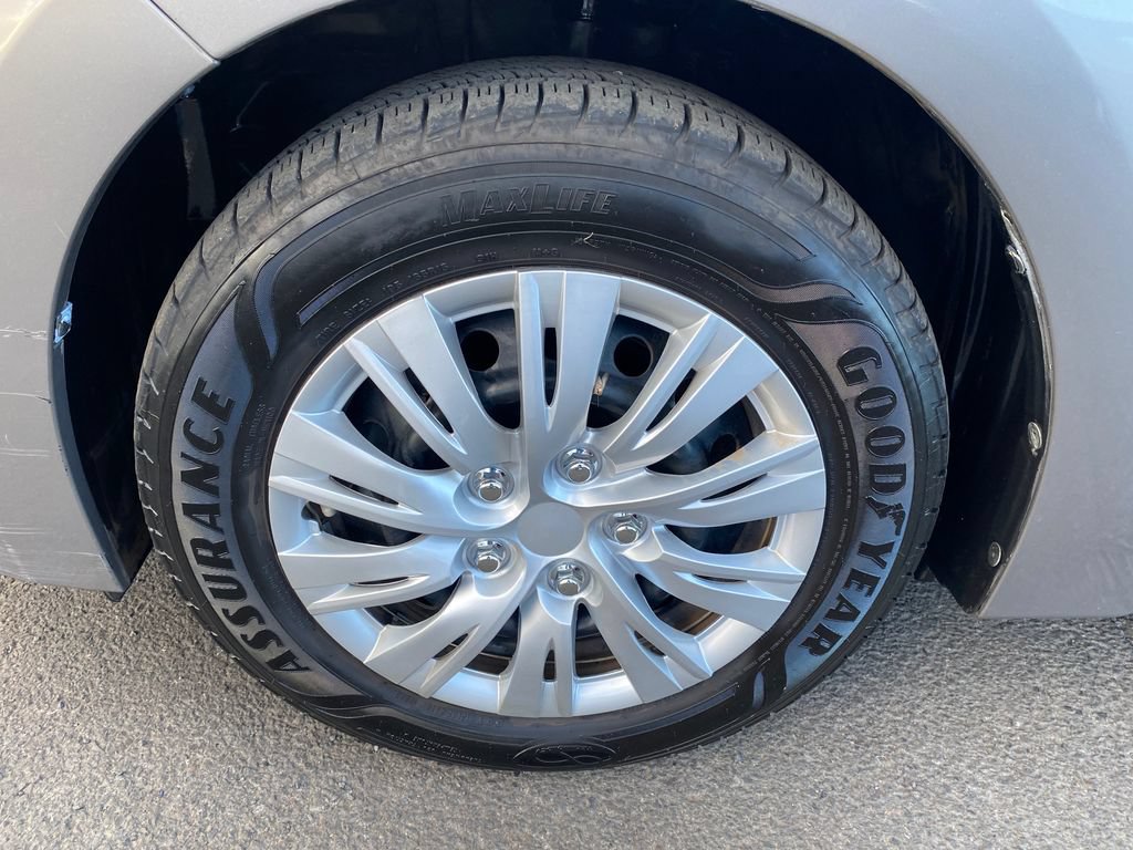Used 2015 Toyota Corolla LE FWD image 27