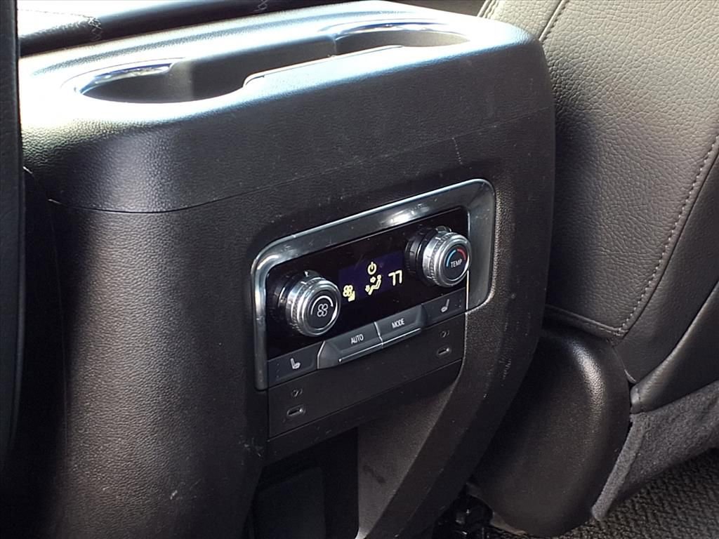 Used 2025 GMC Yukon Denali image 13
