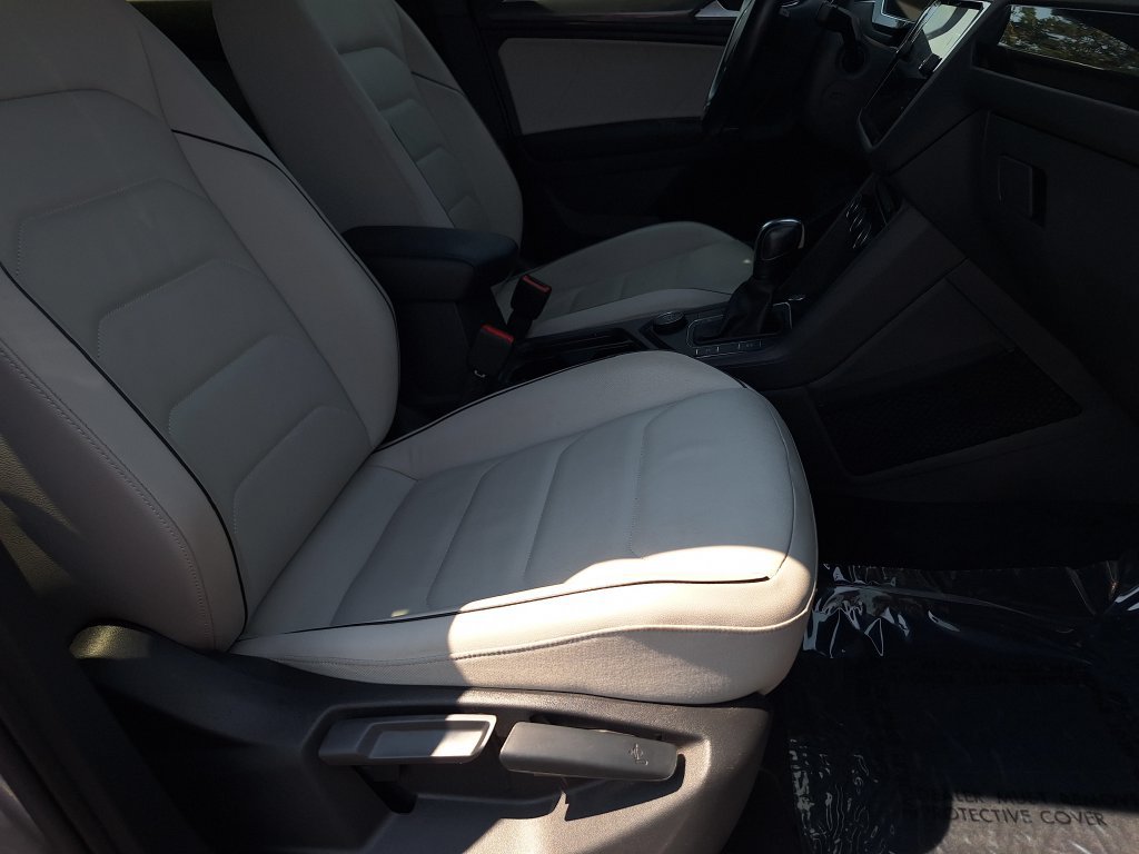 Used 2020 Volkswagen Tiguan SEL Premium R-Line AWD/4WD image 27