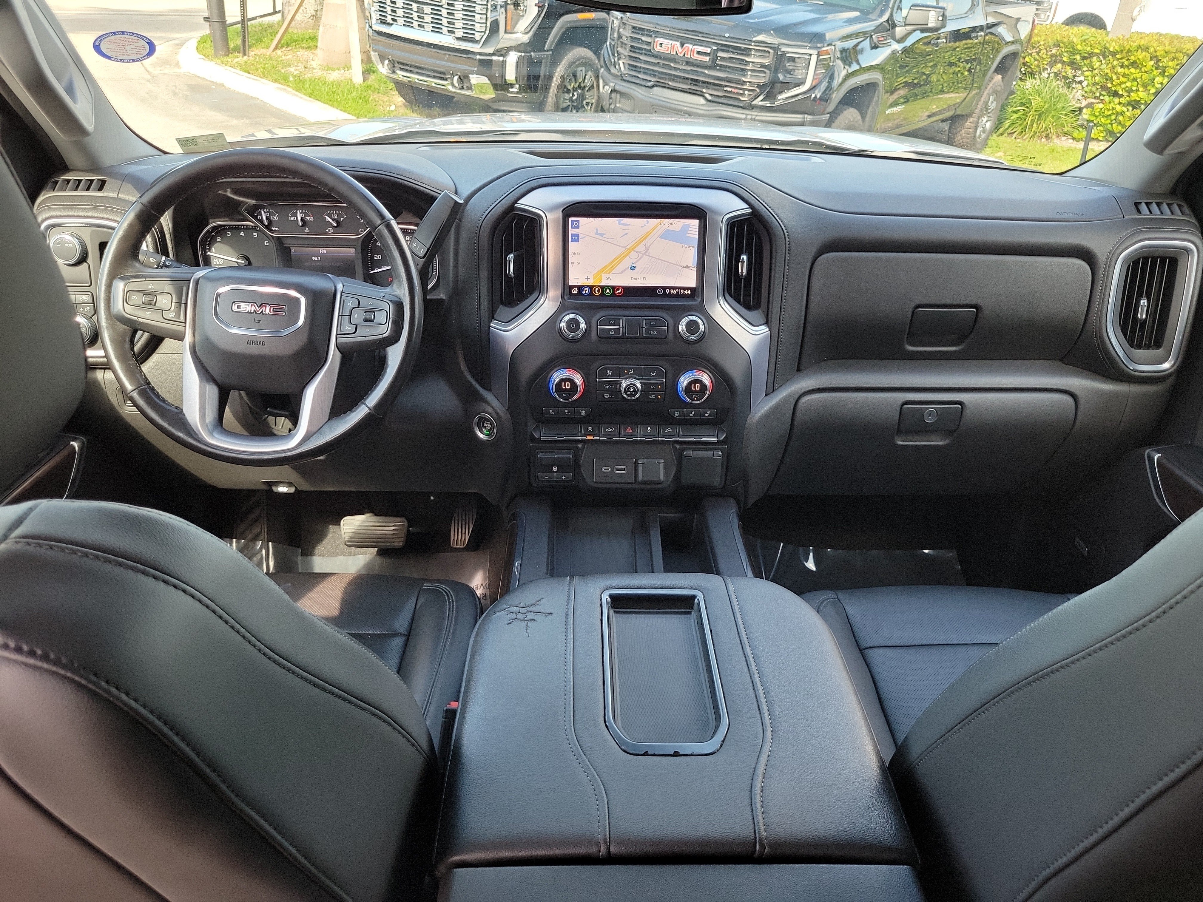 Used 2020 GMC Sierra 1500 SLT w/ SLT Premium Package RWD image 17