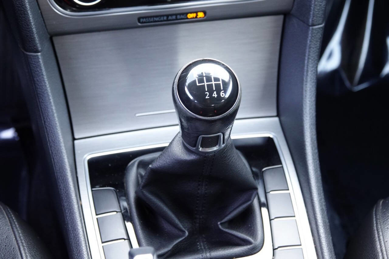 Used 2015 Volkswagen Passat TDI SE FWD image 68