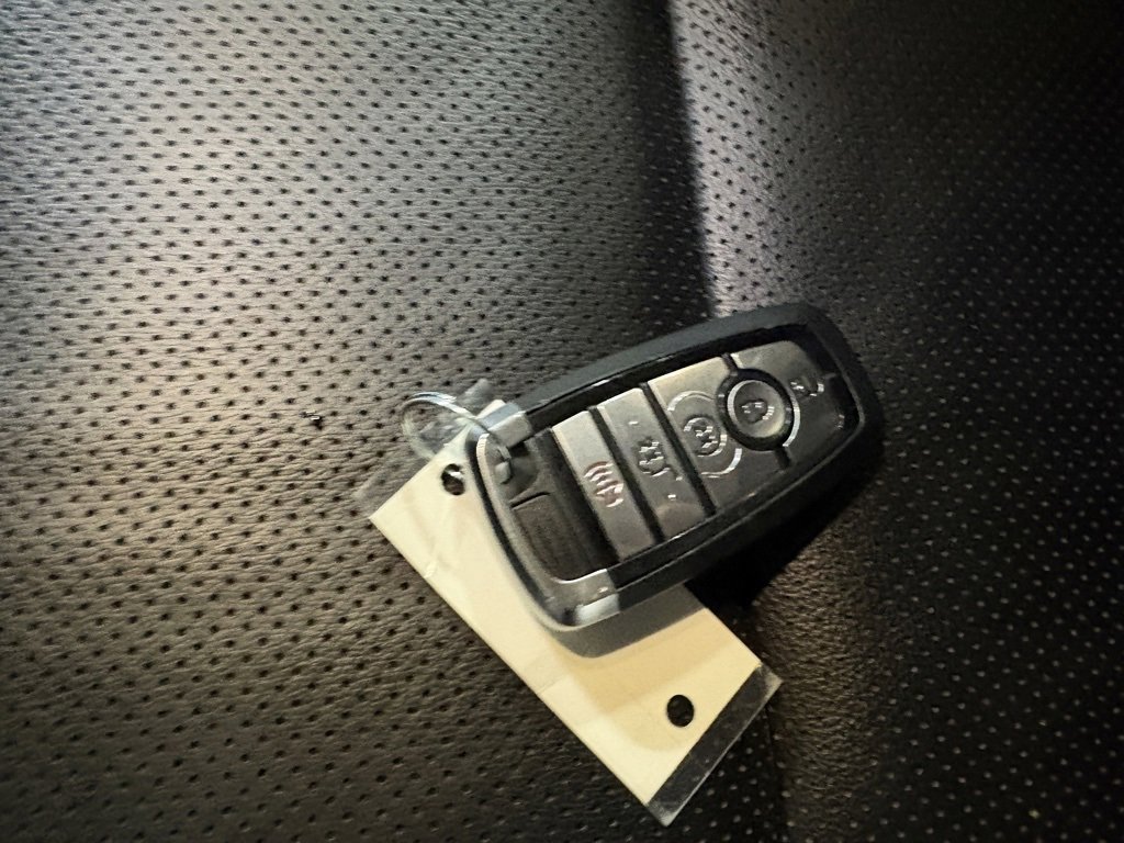 Used 2022 Ford Escape SEL w/ Technology Package image 13