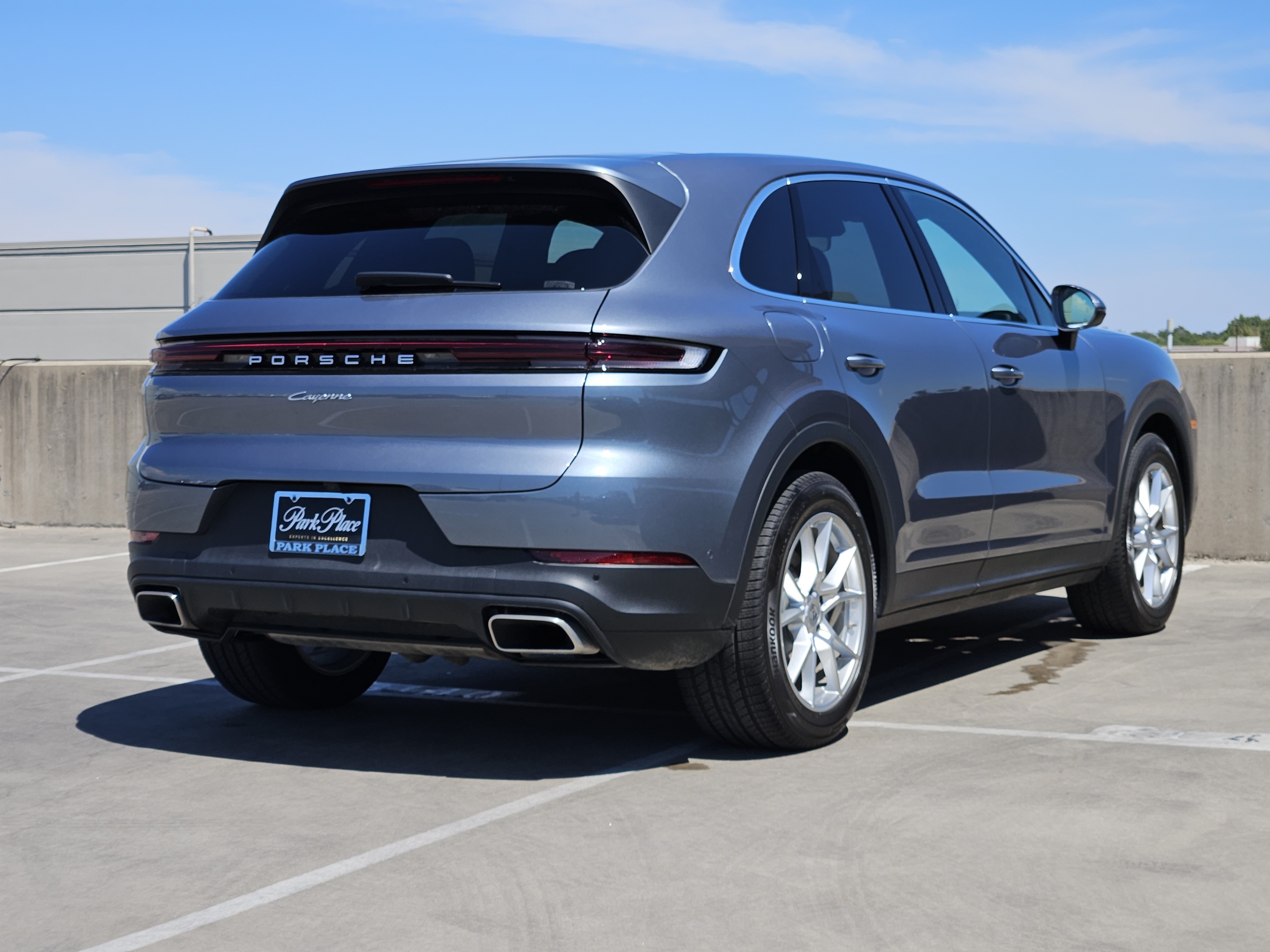 Certified 2026 Porsche Cayenne AWD/4WD image 8