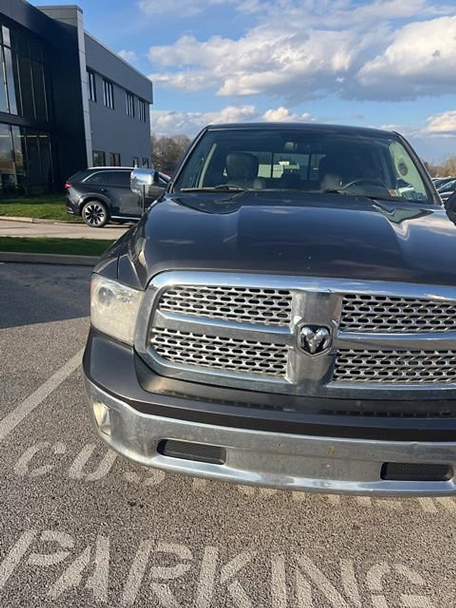 Used 2016 RAM 1500 Laramie w/ Convenience Group image 3
