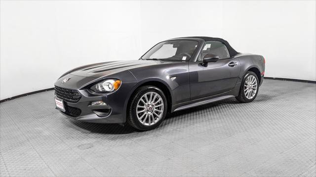 Used 2017 FIAT 124 Spider Classica image 25