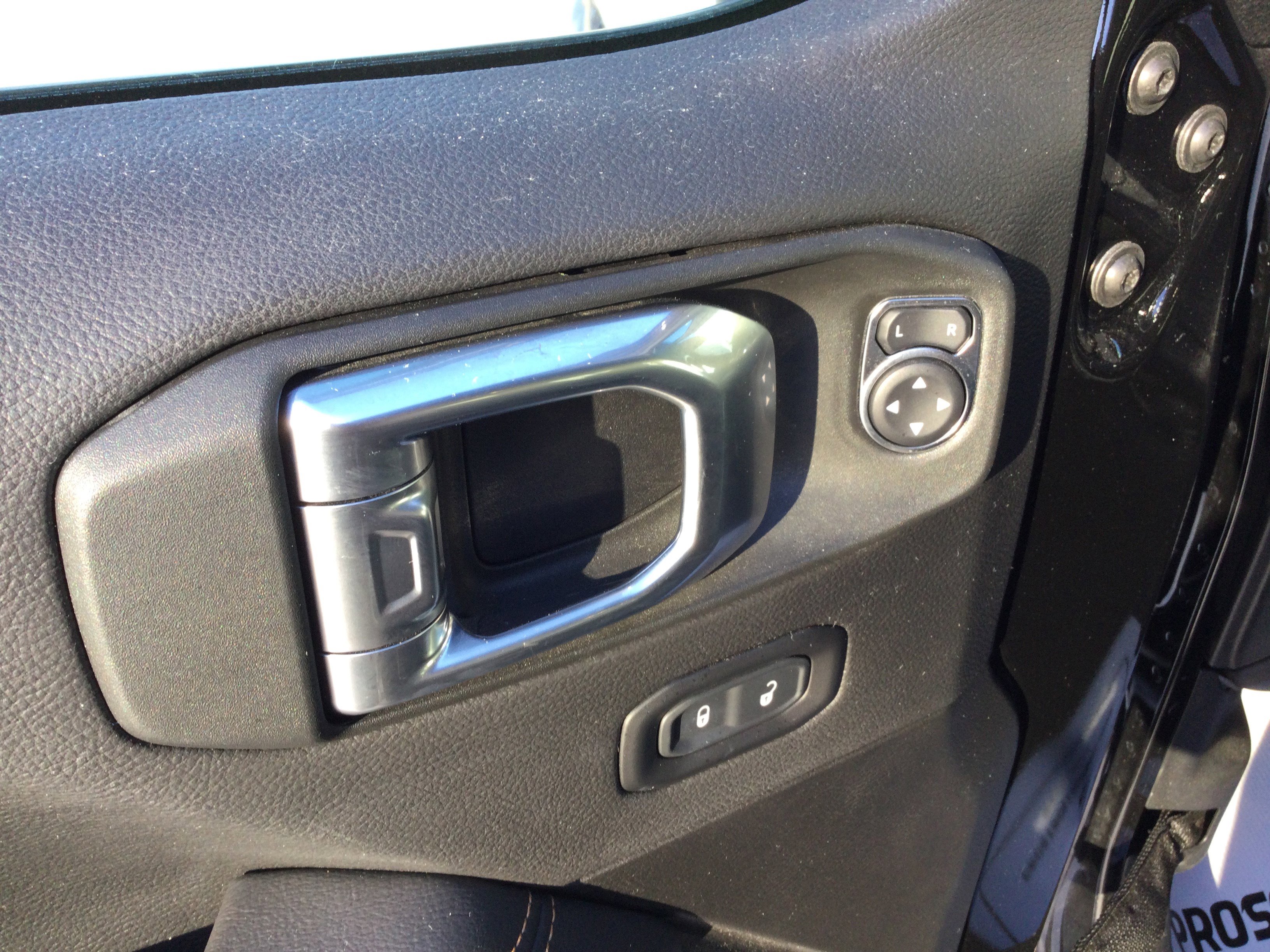 Used 2022 Jeep Wrangler Unlimited Sahara image 9