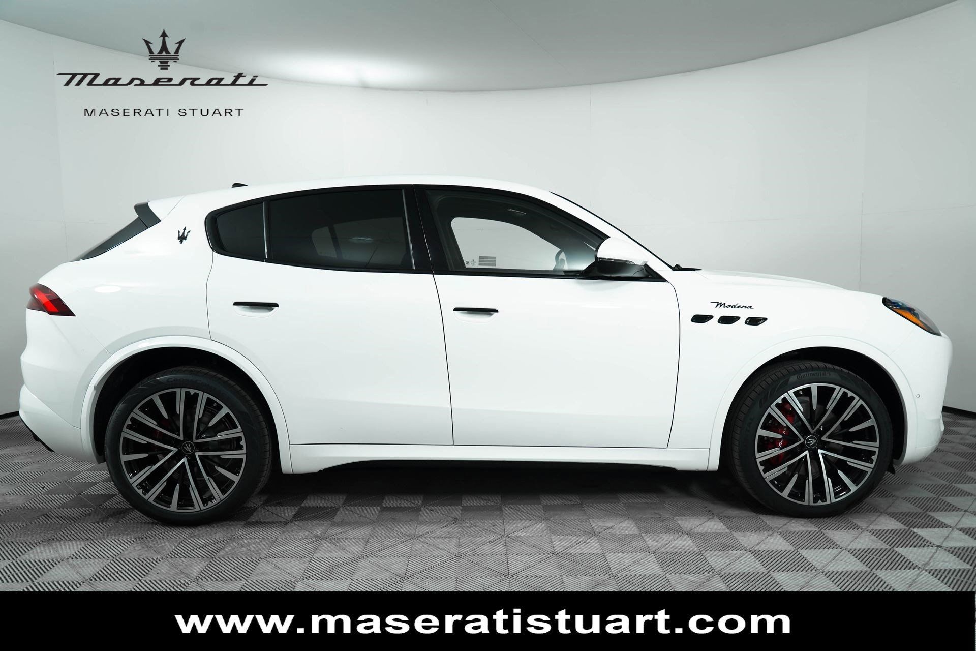 New 2025 Maserati Grecale Modena AWD/4WD image 8