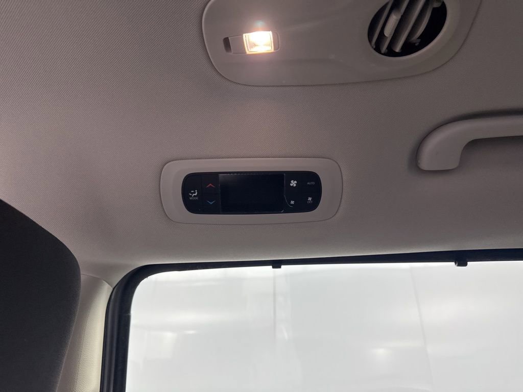 Used 2020 Chrysler Pacifica Touring image 40