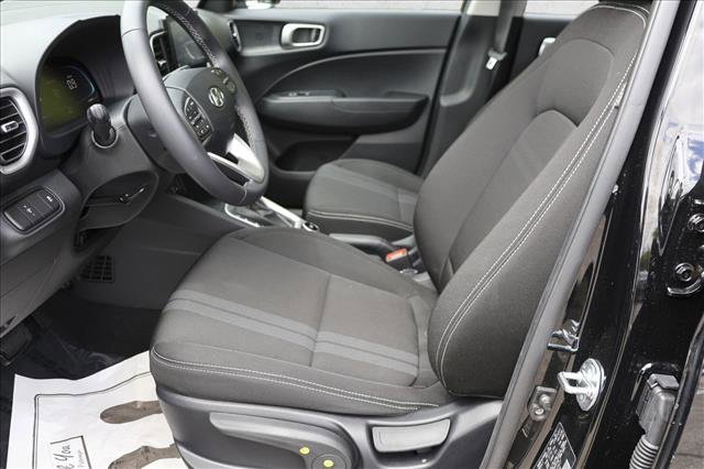 Certified 2026 Hyundai Venue SEL FWD image 11