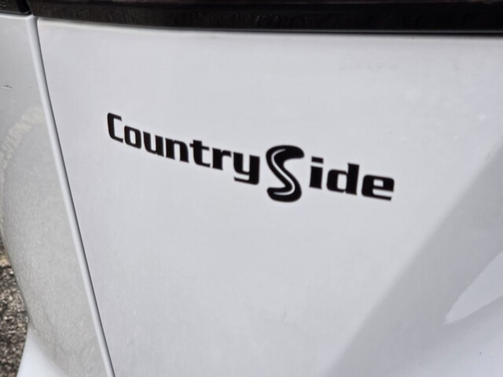 Used 2025 Chevrolet Equinox LT AWD/4WD image 32