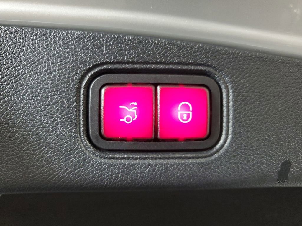 Used 2020 Mercedes-Benz E 450 Coupe image 9