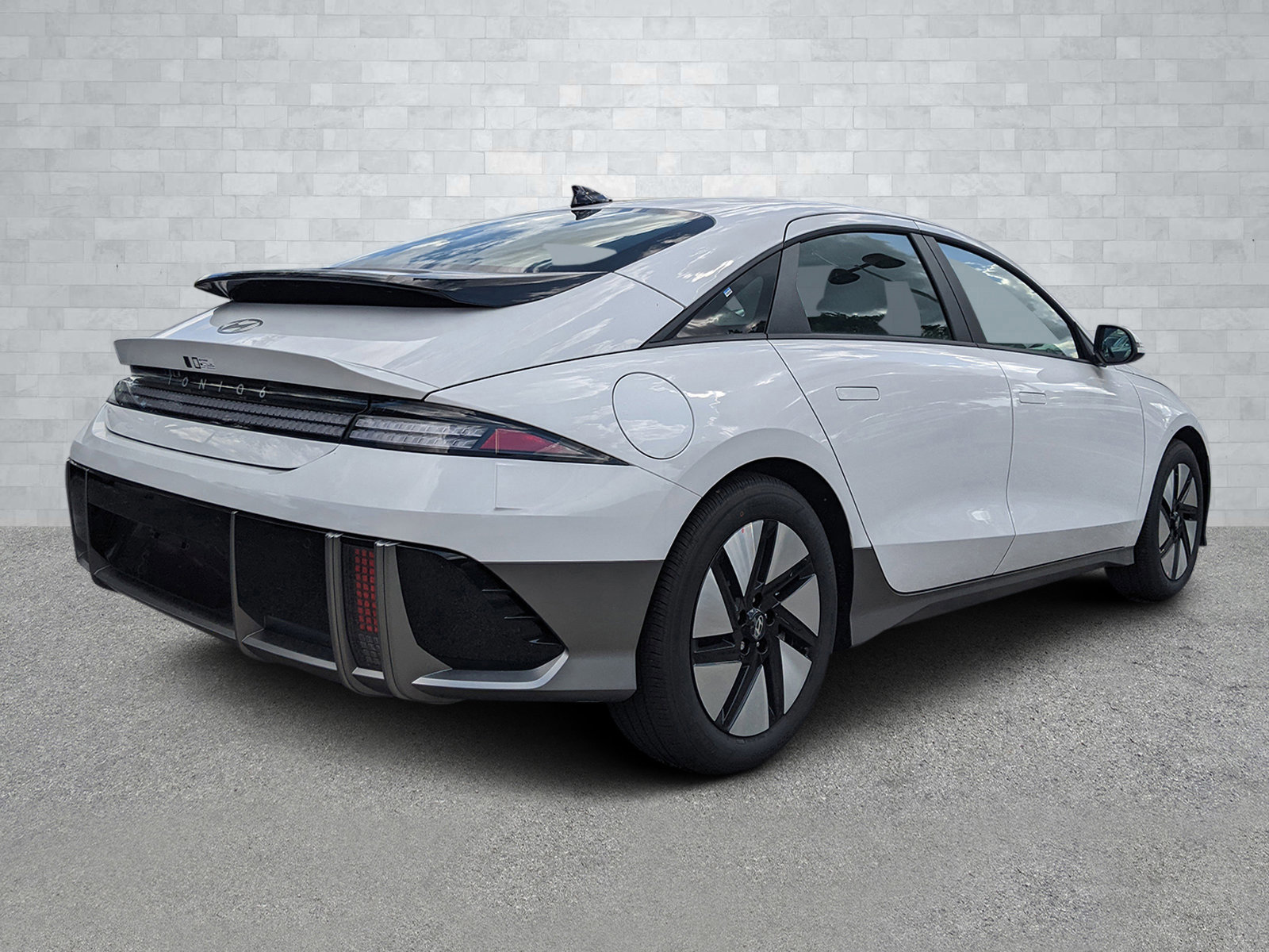 New 2025 Hyundai Ioniq 6 SE image 5