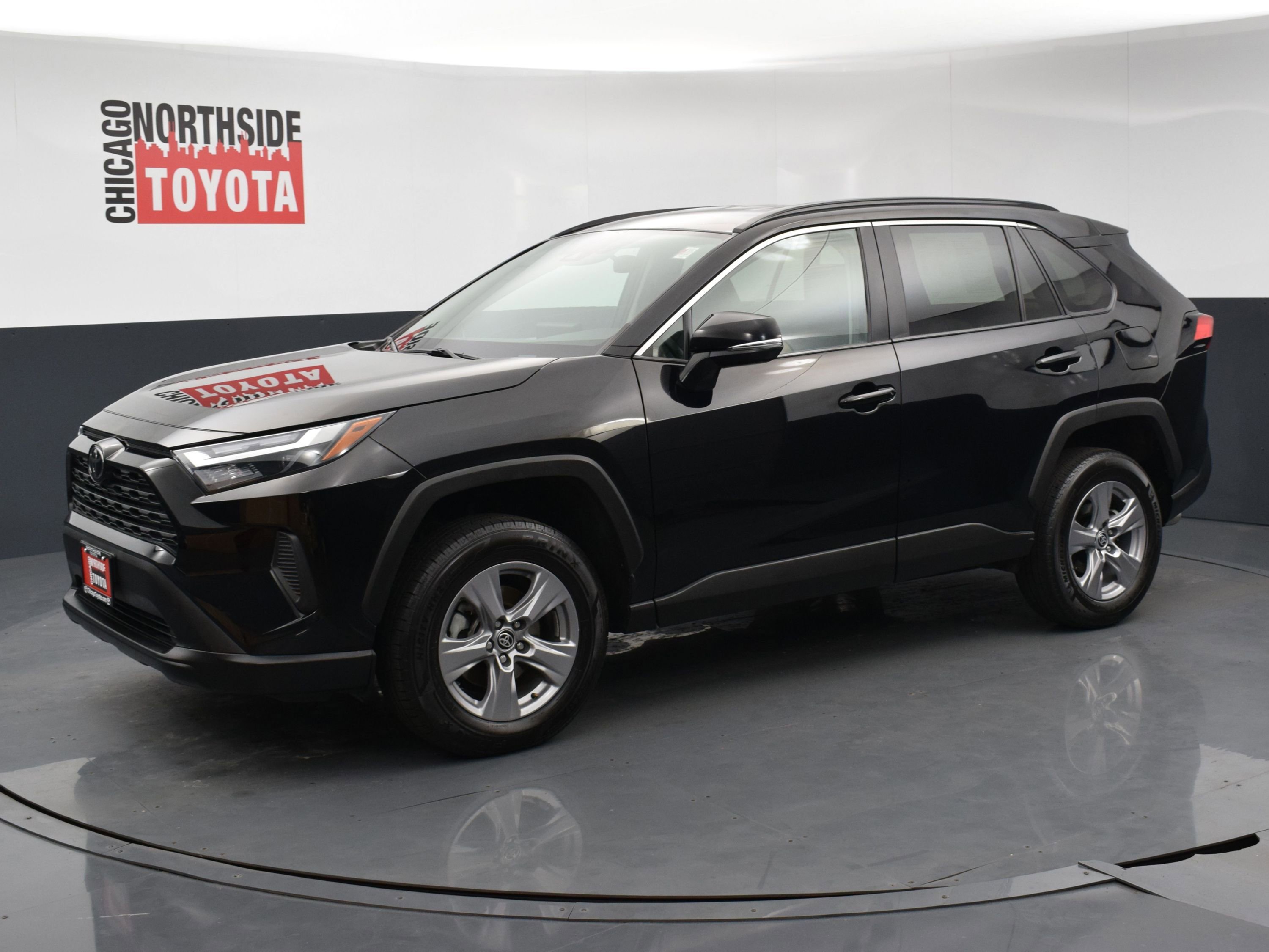 Used 2022 Toyota RAV4 XLE AWD/4WD image 8