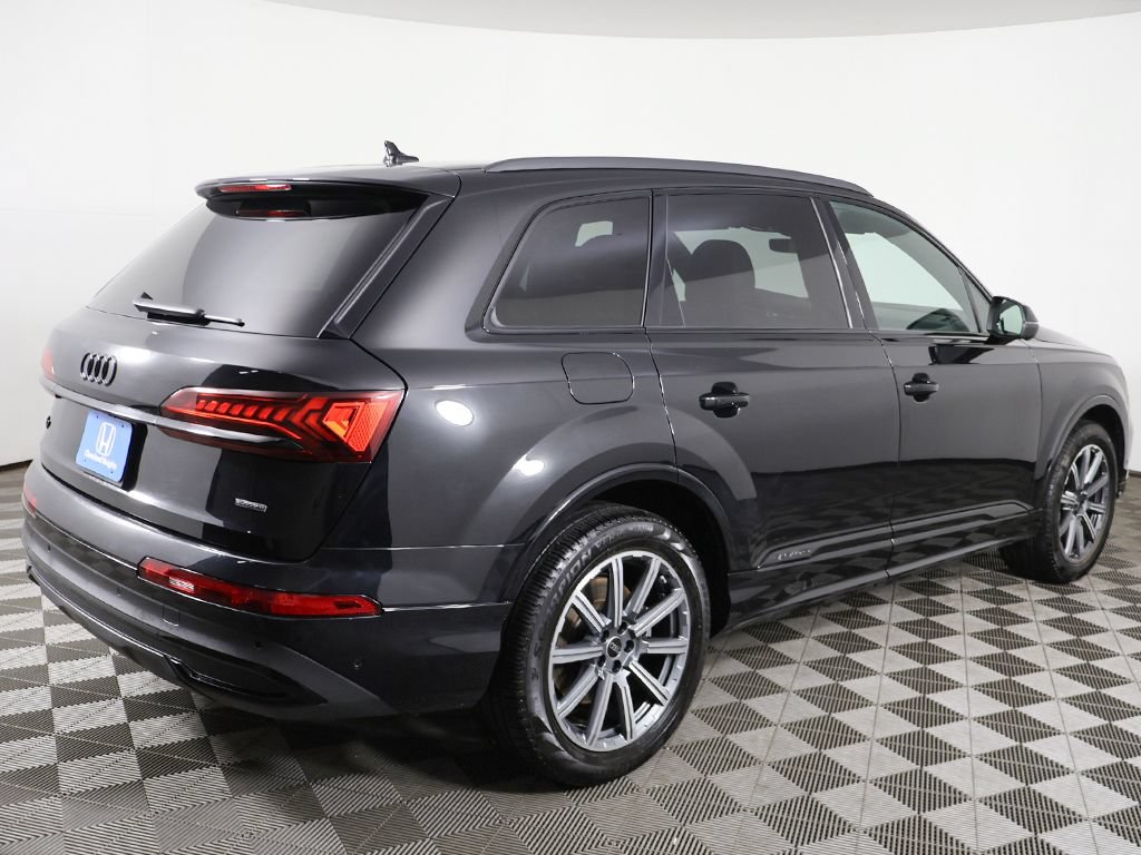 Used 2023 Audi Q7 2.0T Premium Plus w/ Premium Plus Package AWD/4WD image 13