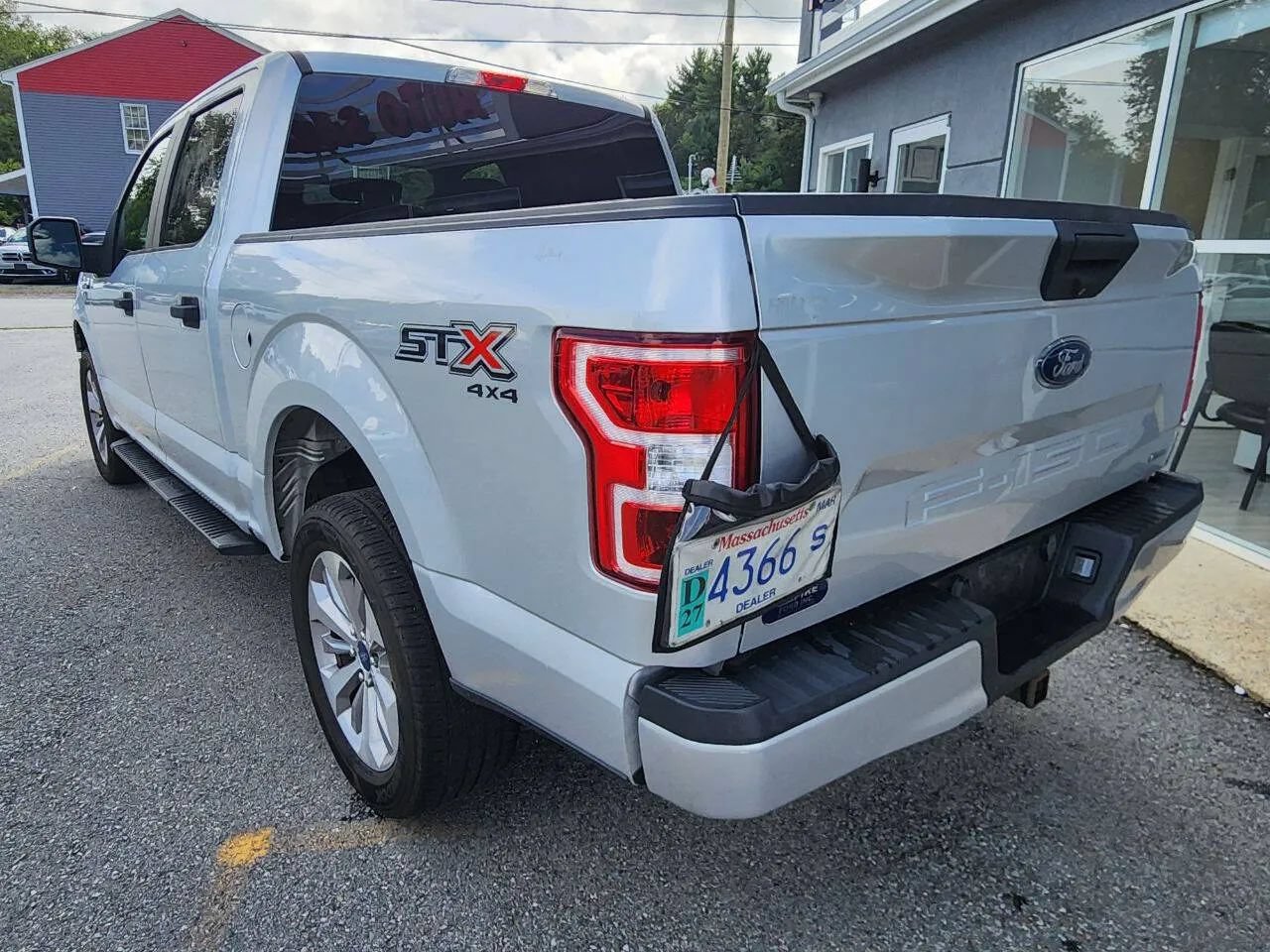 Used 2018 Ford F150 XL w/ Equipment Group 101A Mid AWD/4WD image 6