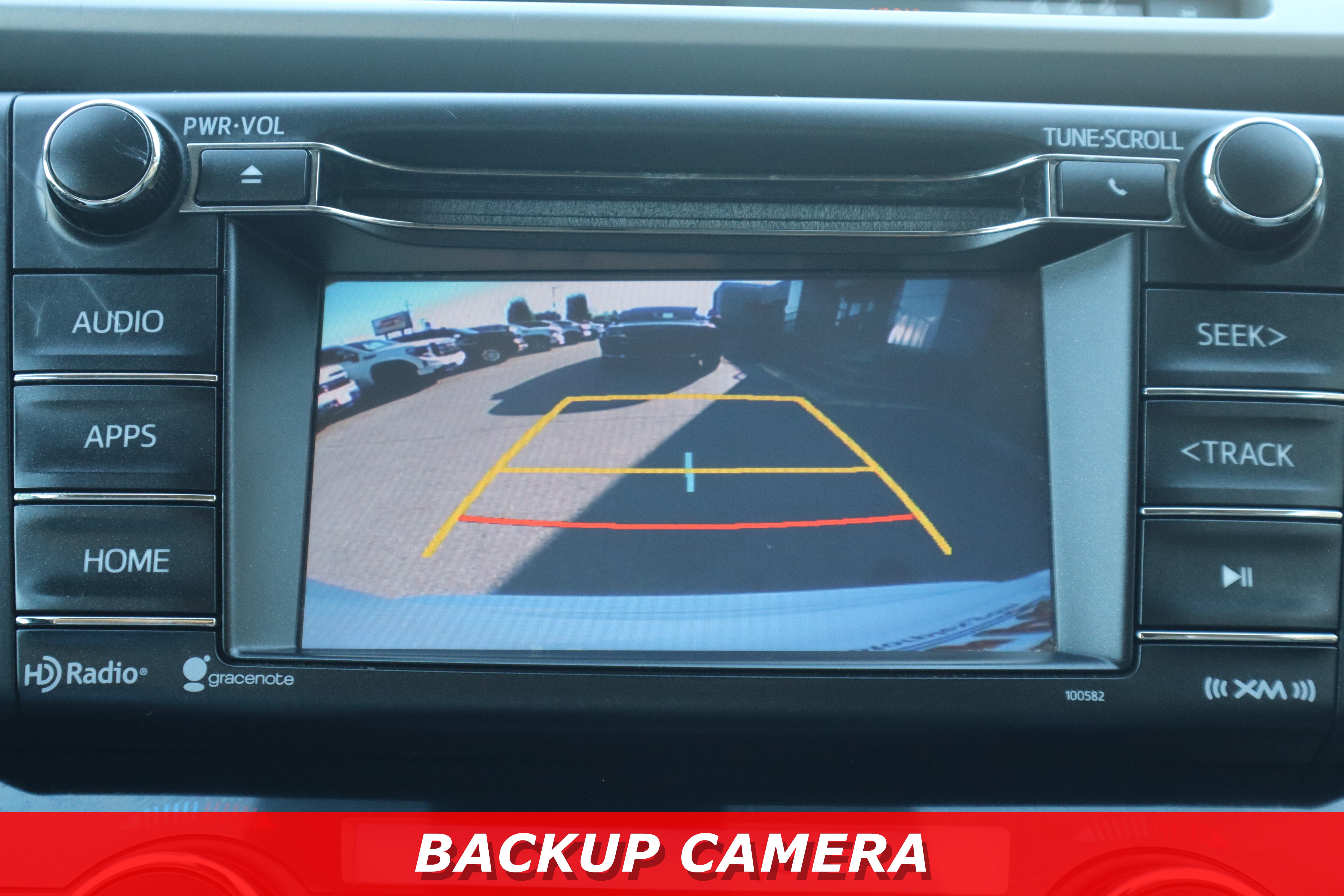 Used 2018 Toyota RAV4 XLE AWD/4WD image 19