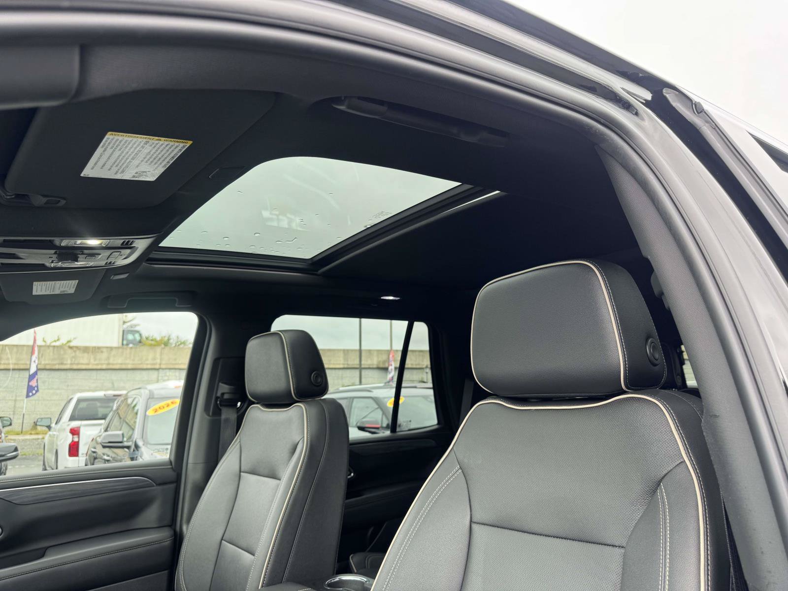 Used 2023 GMC Yukon SLT w/ SLT Premium Package AWD/4WD image 21