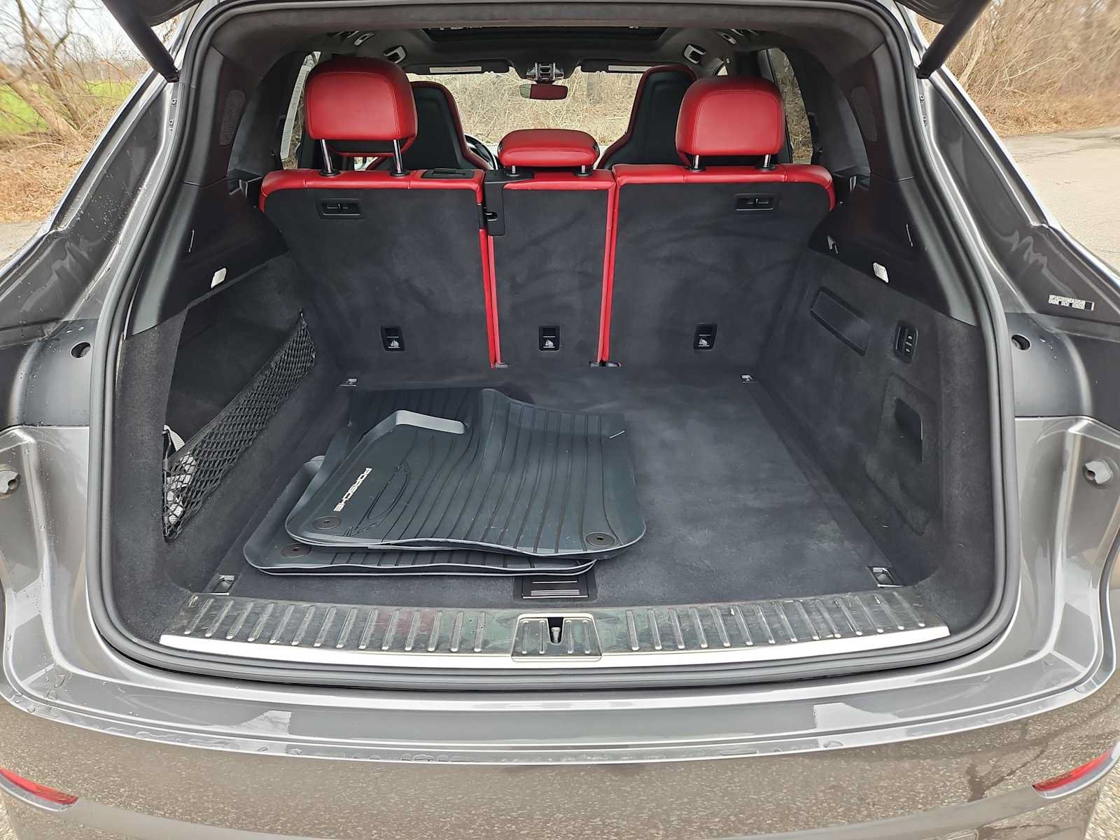 Certified 2021 Porsche Cayenne GTS AWD/4WD image 40
