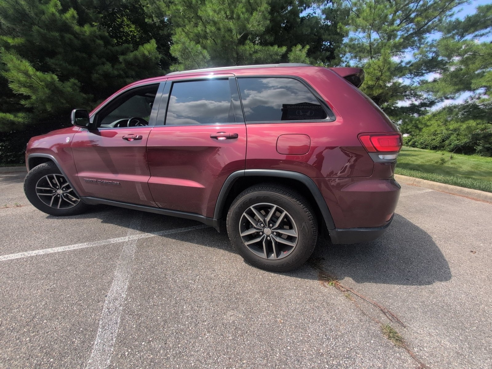 Used 2017 Jeep Grand Cherokee Trailhawk AWD/4WD image 29