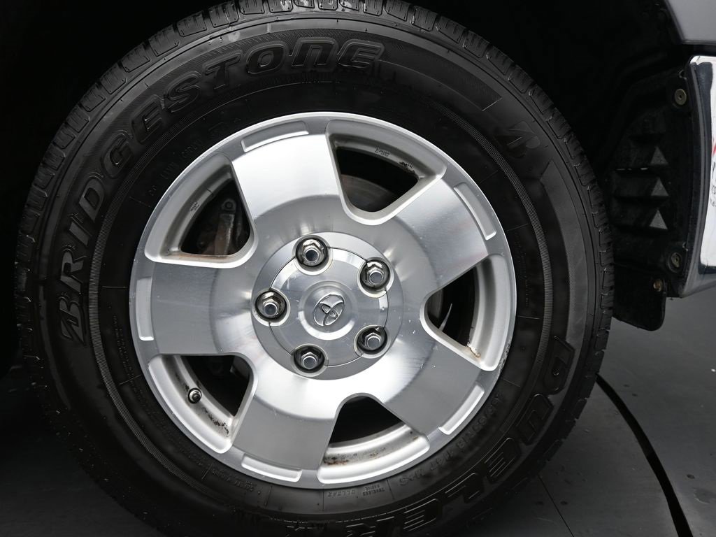 Used 2011 Toyota Tundra 4x4 Double Cab image 11