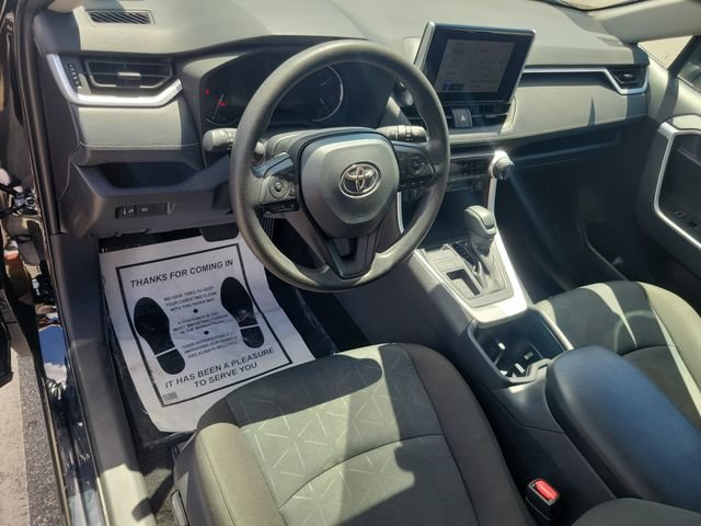 Used 2025 Toyota RAV4 XLE FWD image 16