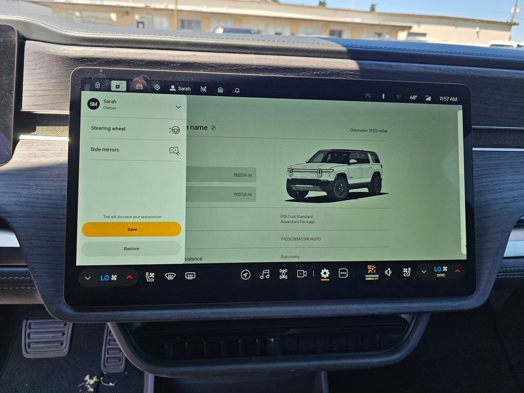 Used 2025 Rivian R1S Adventure Dual AWD/4WD image 27