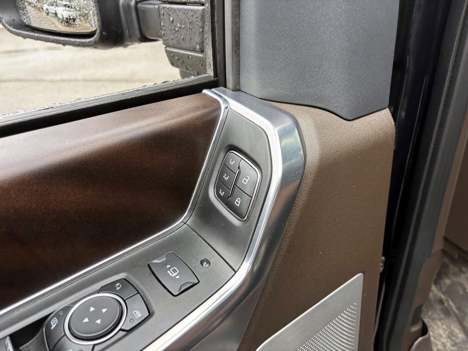 Used 2024 Ford F350 King Ranch w/ FX4 Off-Road Package image 12