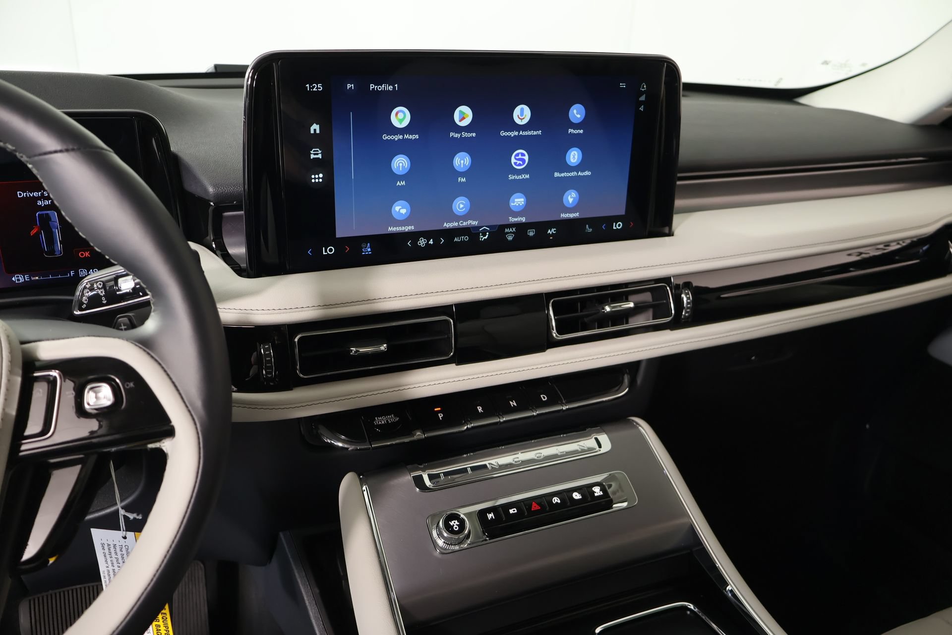 New 2026 Lincoln Aviator AWD w/ Jet Appearance Package image 5