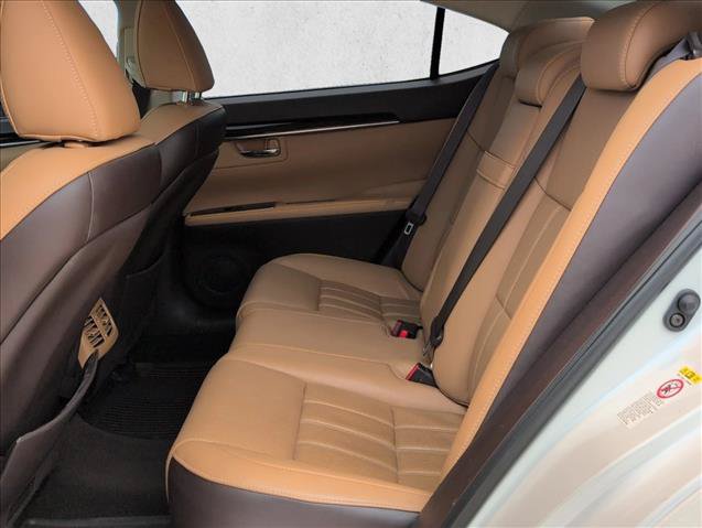Used 2018 Lexus ES 350 w/ Luxury Package w/Wood Trim FWD image 26