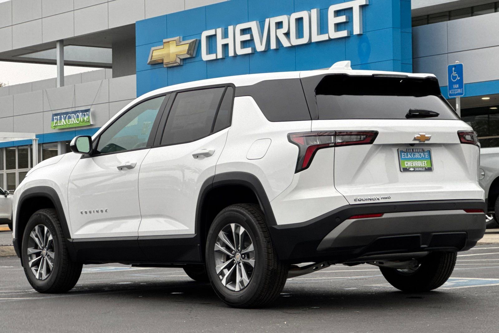 New 2026 Chevrolet Equinox LT image 5