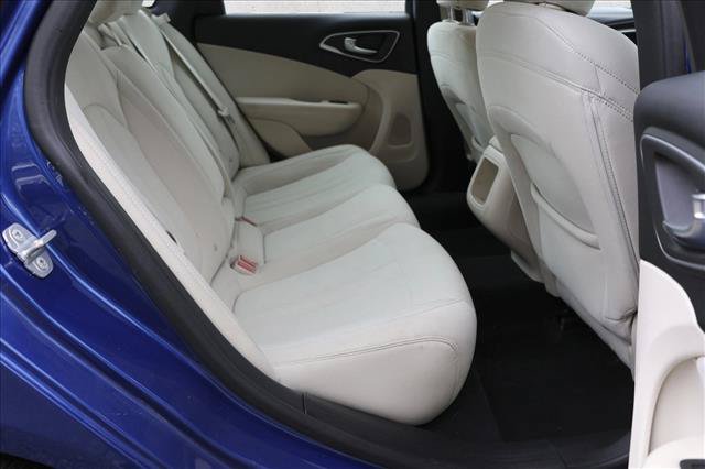 Used 2015 Chrysler 200 Limited FWD image 24