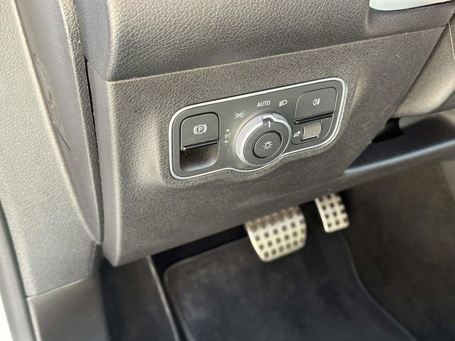 Used 2023 Mercedes-Benz GLB 250 image 27