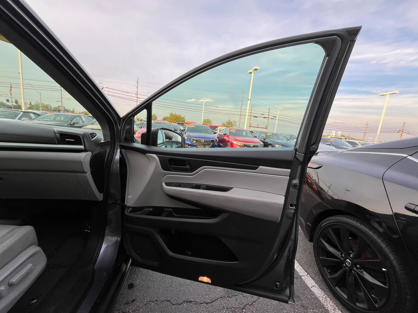 Used 2018 Honda Odyssey EX-L image 51