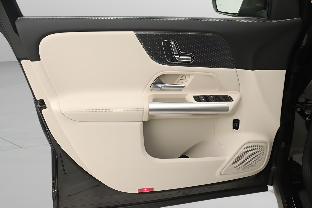 Used 2025 Mercedes-Benz GLA 250 image 17