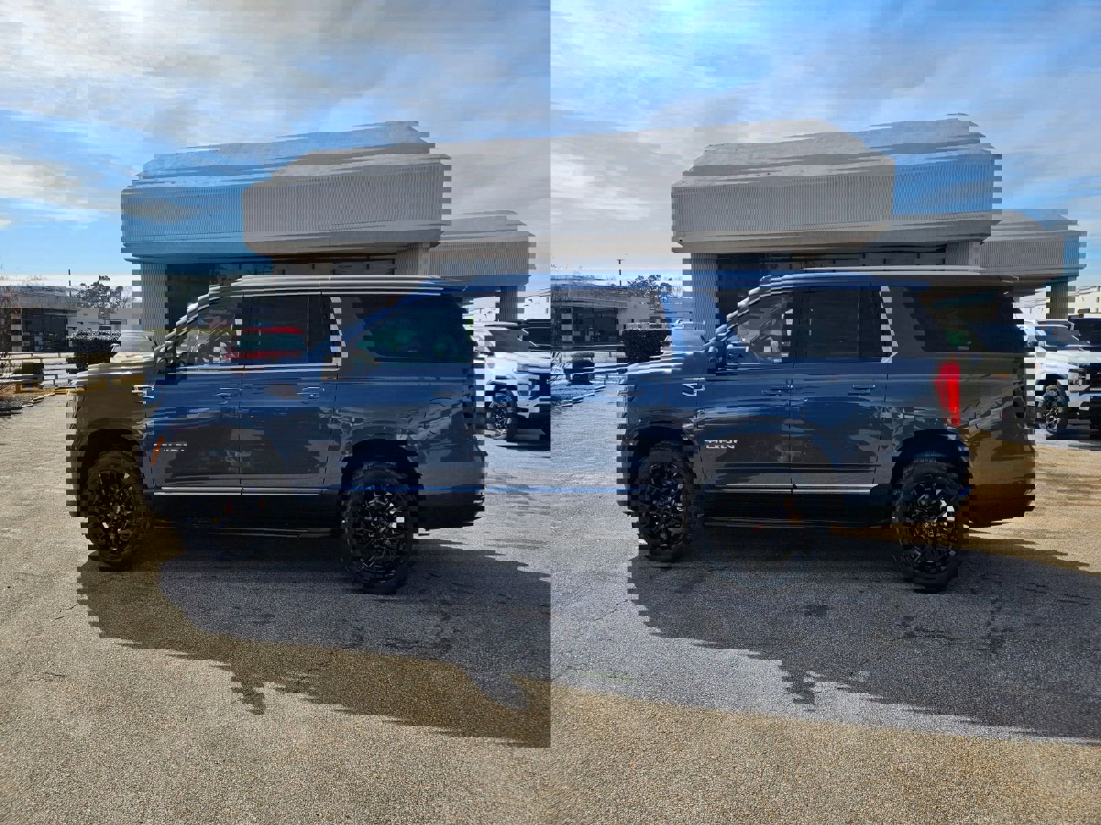 New 2026 GMC Yukon XL Elevation w/ Elevation Premium Package image 2