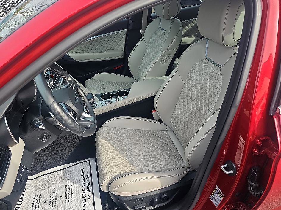 Used 2023 Genesis G70 3.3T w/ Sport Prestige Package image 18