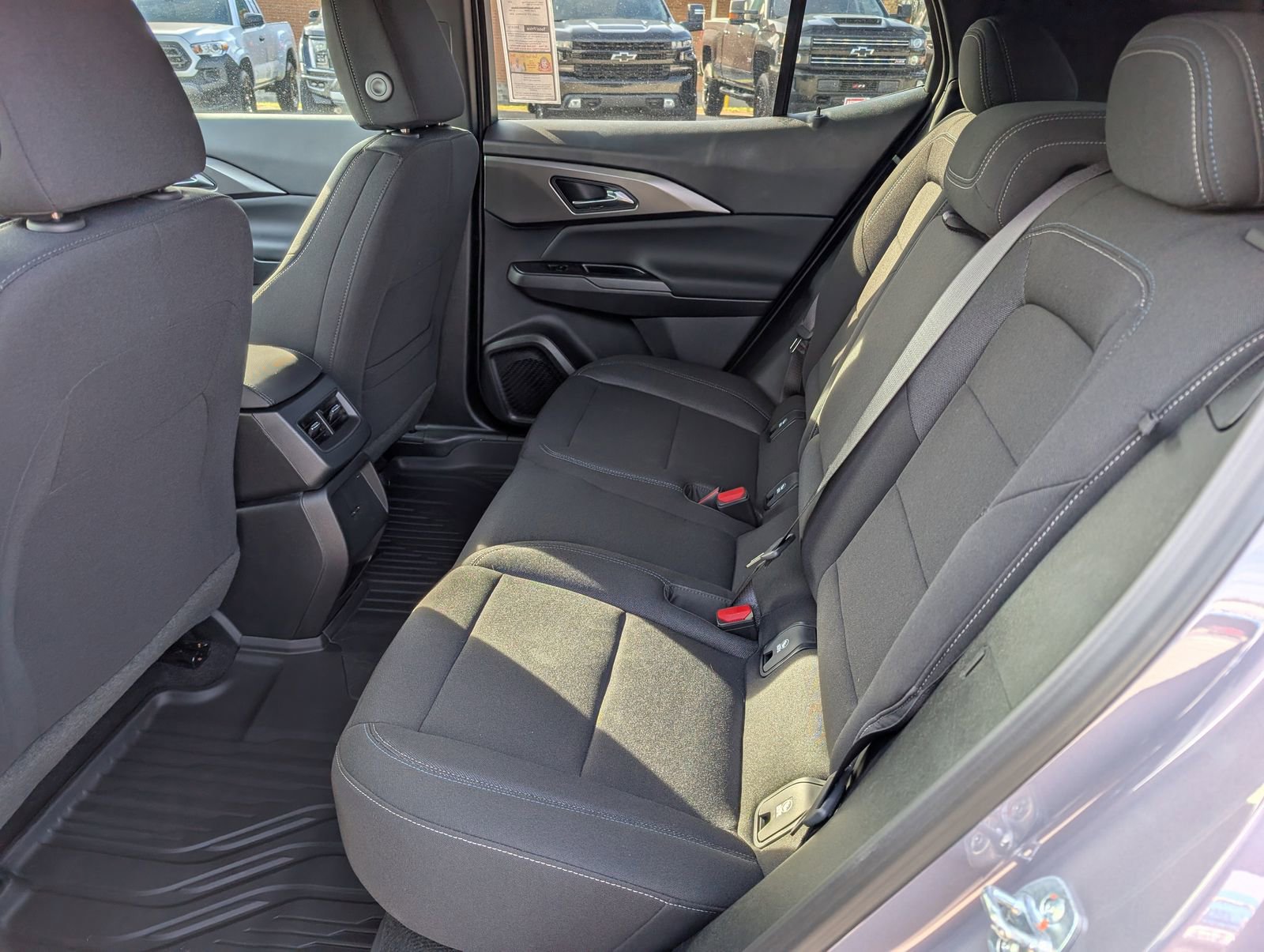 New 2026 Chevrolet Equinox EV LT image 11