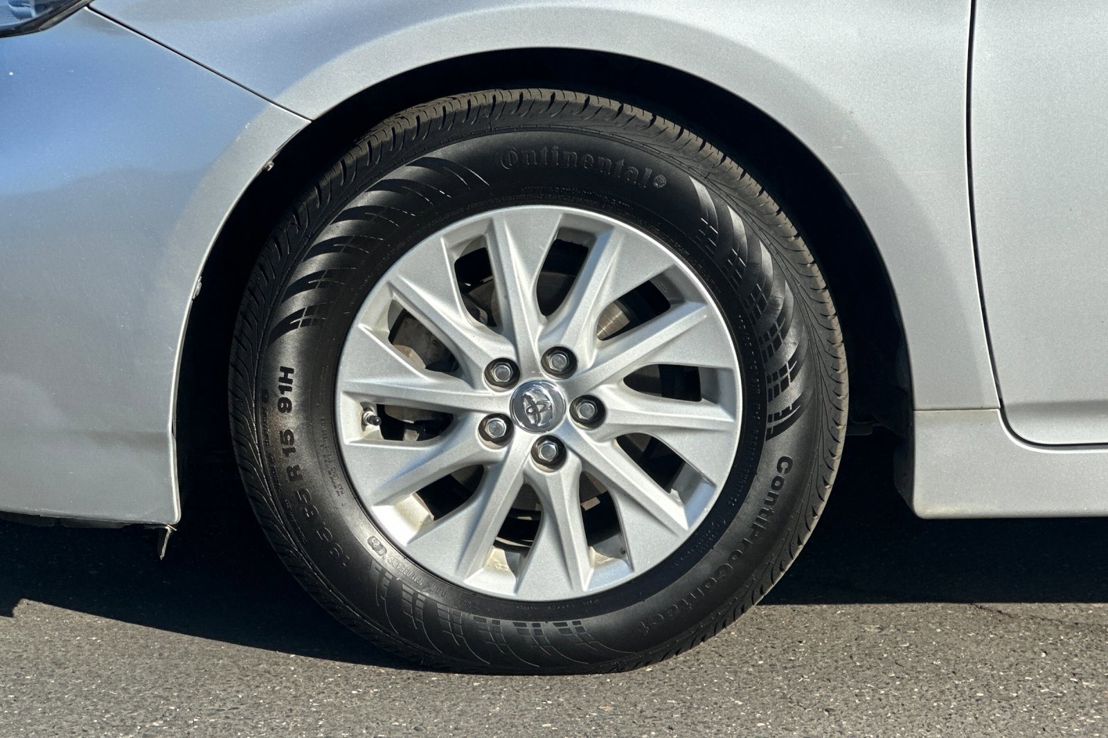 Used 2013 Toyota Prius Plug-In Hybrid image 25