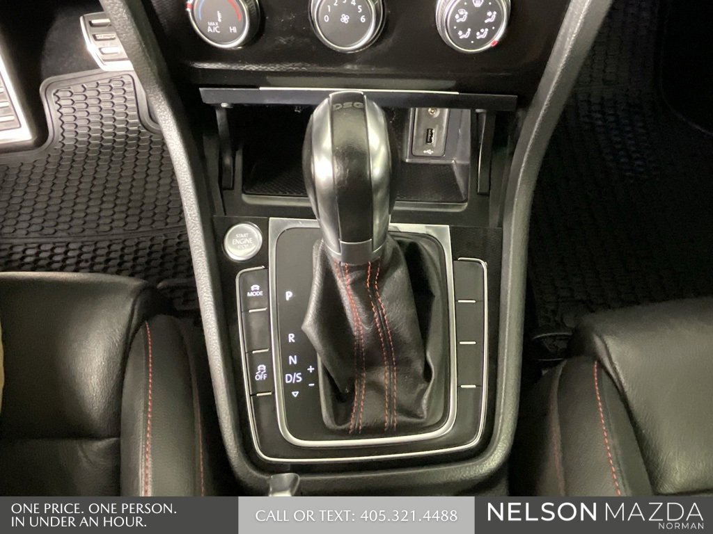 Used 2017 Volkswagen GTI SE image 35