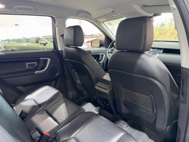Used 2016 Land Rover Discovery Sport SE image 60