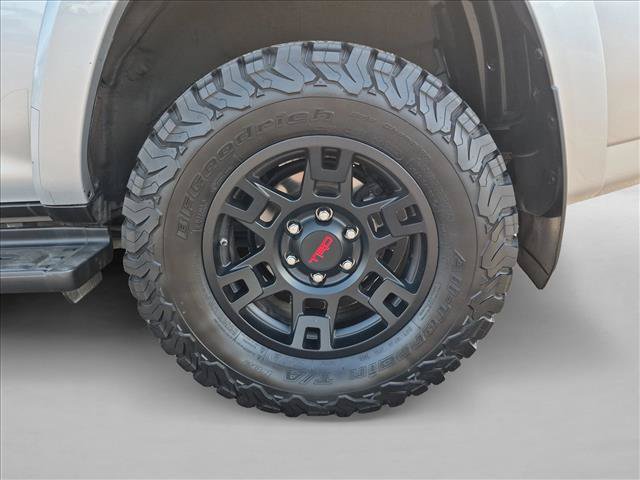 Used 2020 Toyota 4Runner TRD Off-Road Premium AWD/4WD image 24